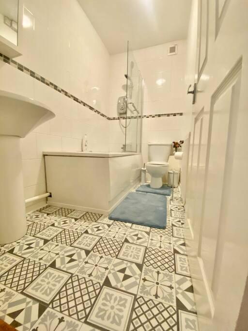 5 Bedroom House Near Cardiff City. Exteriér fotografie