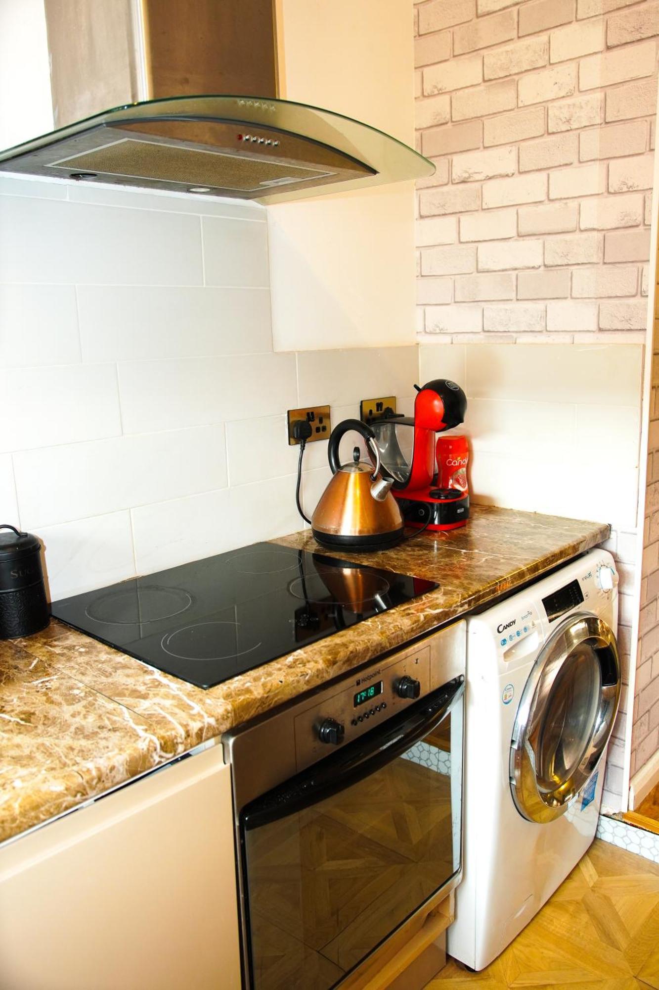 5 Bedroom House Near Cardiff City. Exteriér fotografie