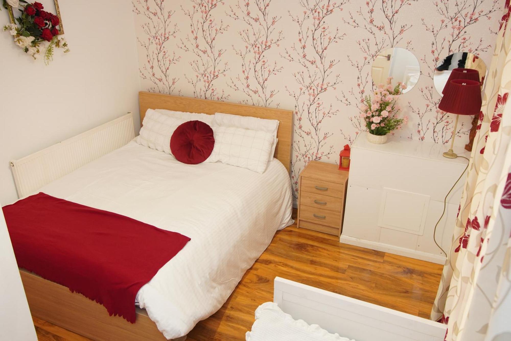 5 Bedroom House Near Cardiff City. Exteriér fotografie